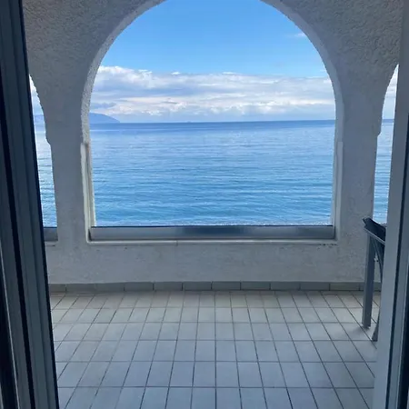 Beachfront House Agia Pelagia Kythira Apartment *