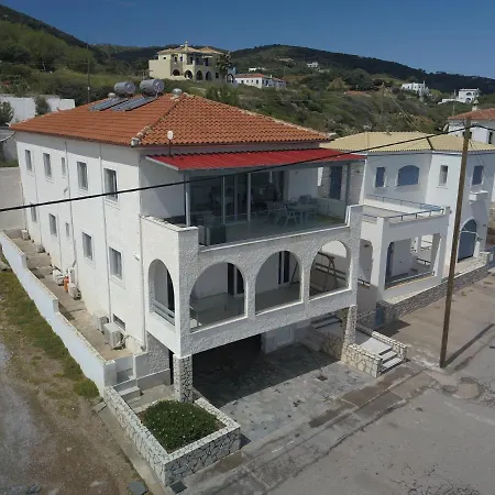 Beachfront House Agia Pelagia Kythira Appartamento *