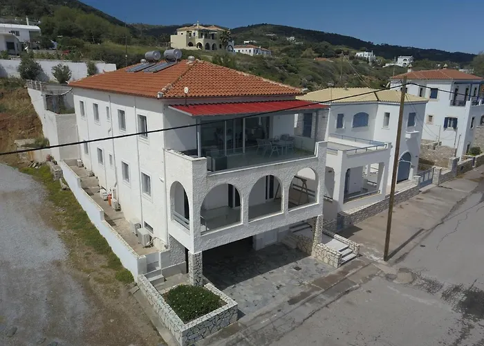 Beachfront House Agia Pelagia Kythira Appartamento *