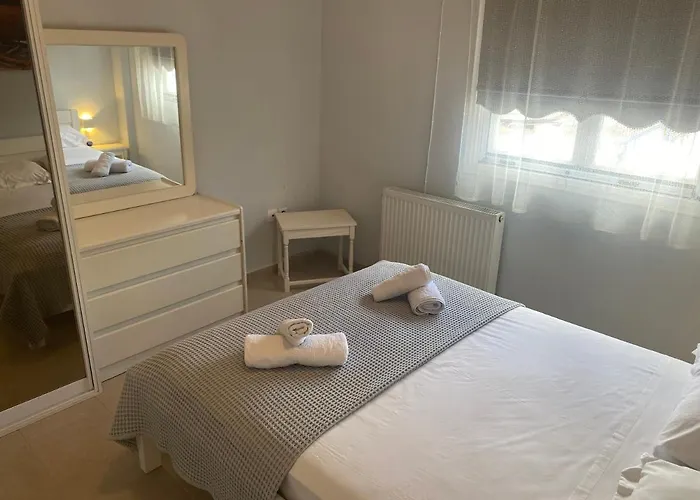 Beachfront House Agia Pelagia Kythira Appartamento *